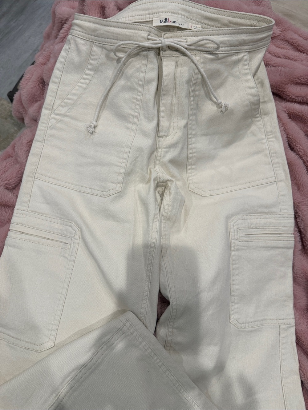Millibon New Cargo Cream Cargo Drawstring Pants w pockets  Adorable fit Small